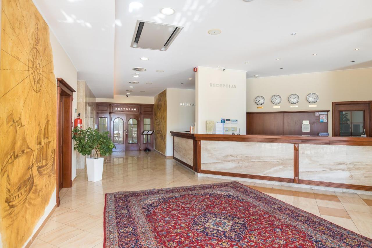 Hotel Bella Vista Дрвеник Екстериор снимка
