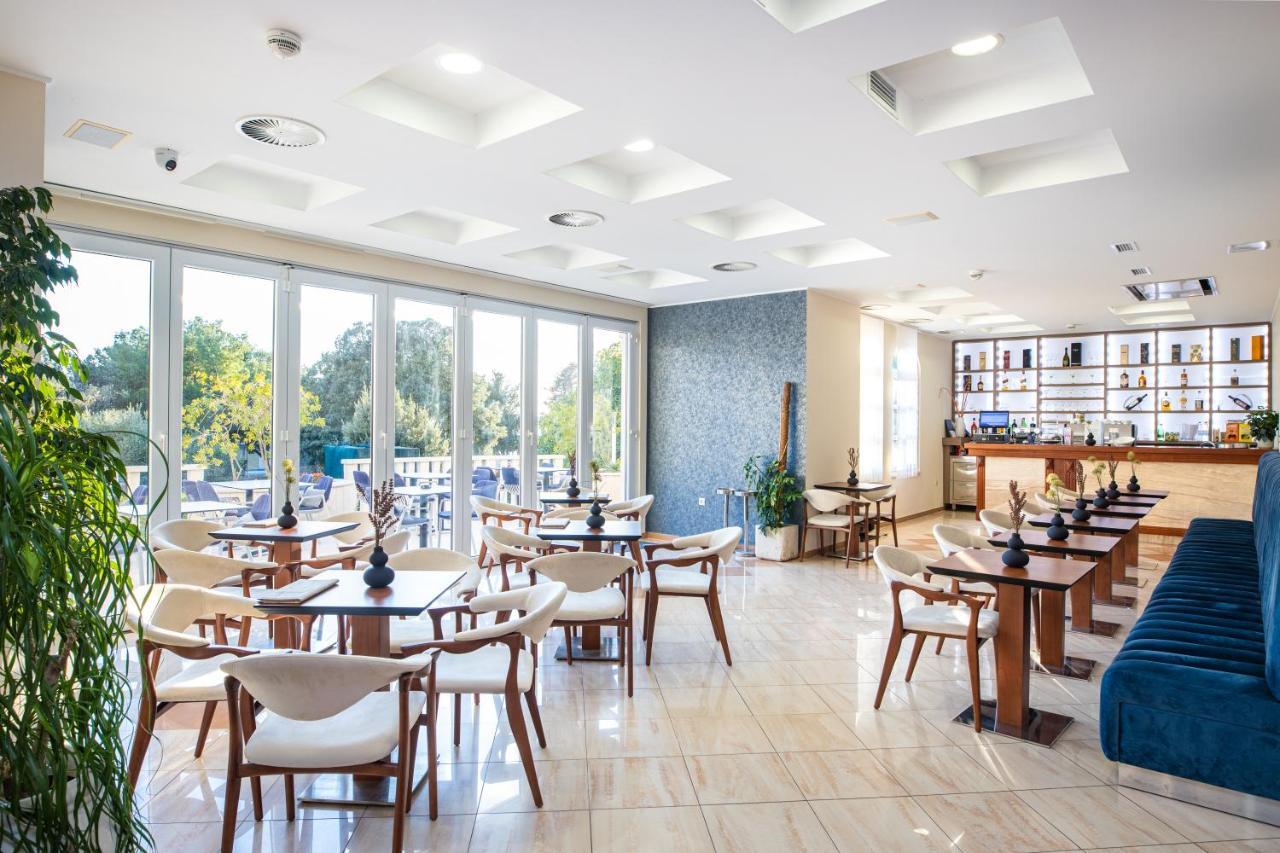 Hotel Bella Vista Дрвеник Екстериор снимка