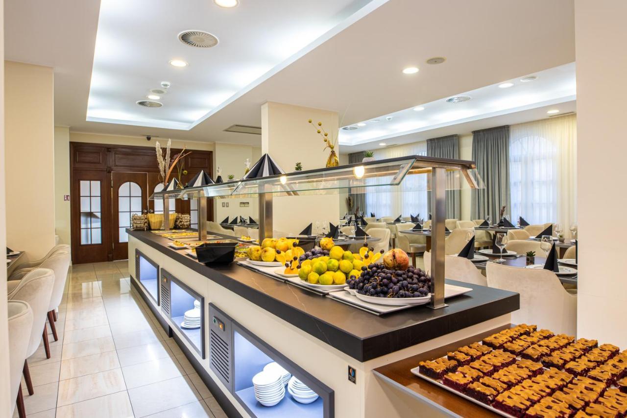 Hotel Bella Vista Дрвеник Екстериор снимка