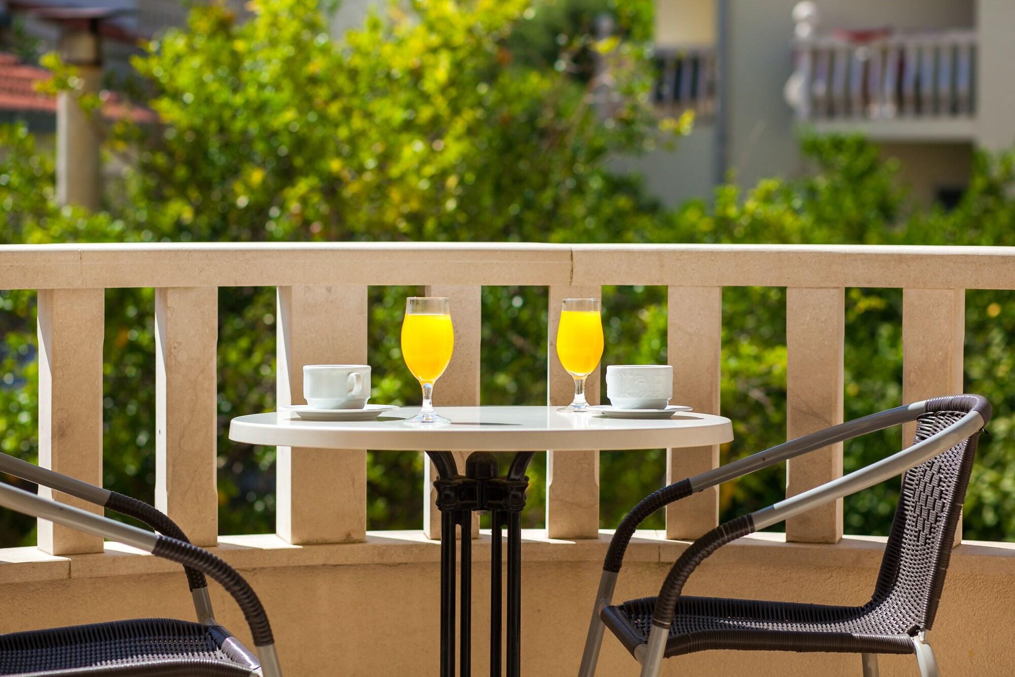 Hotel Bella Vista Дрвеник Екстериор снимка