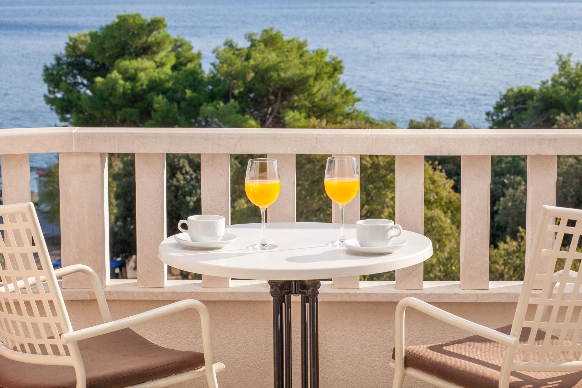 Hotel Bella Vista Дрвеник Екстериор снимка
