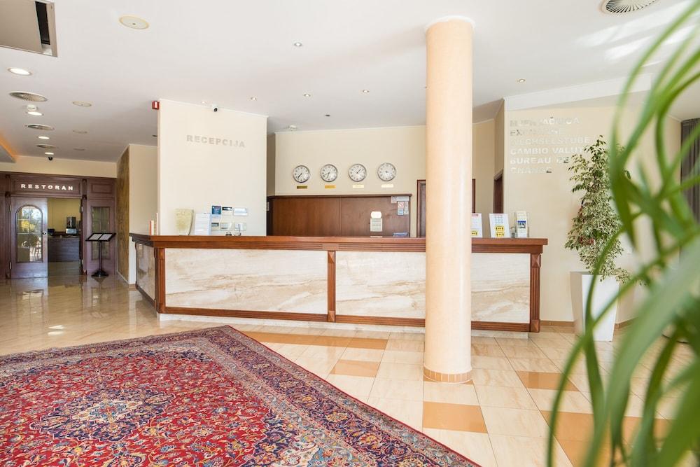 Hotel Bella Vista Дрвеник Екстериор снимка