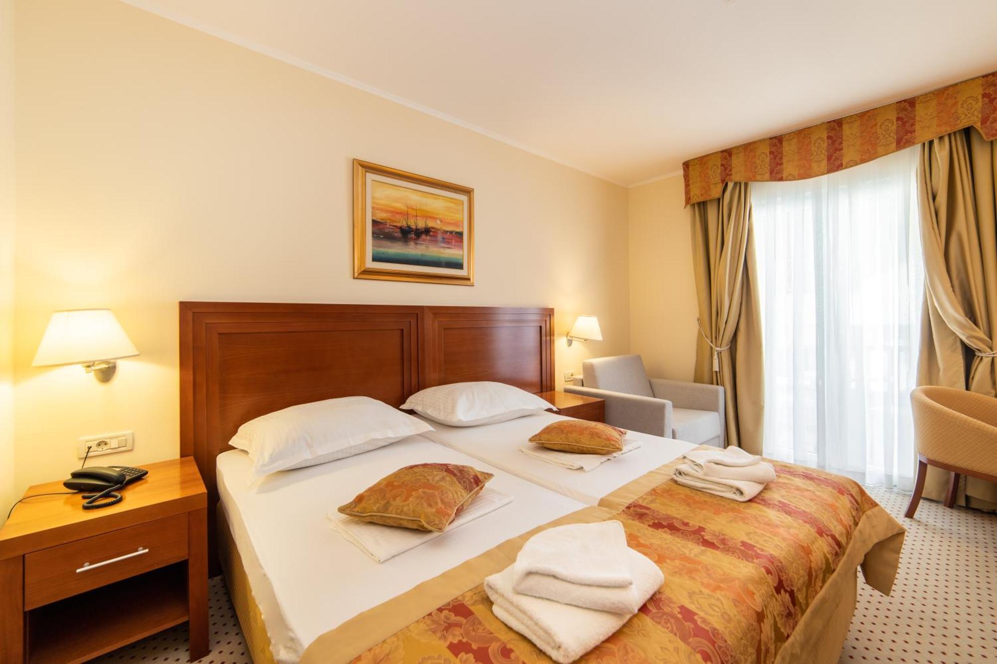 Hotel Bella Vista Дрвеник Екстериор снимка