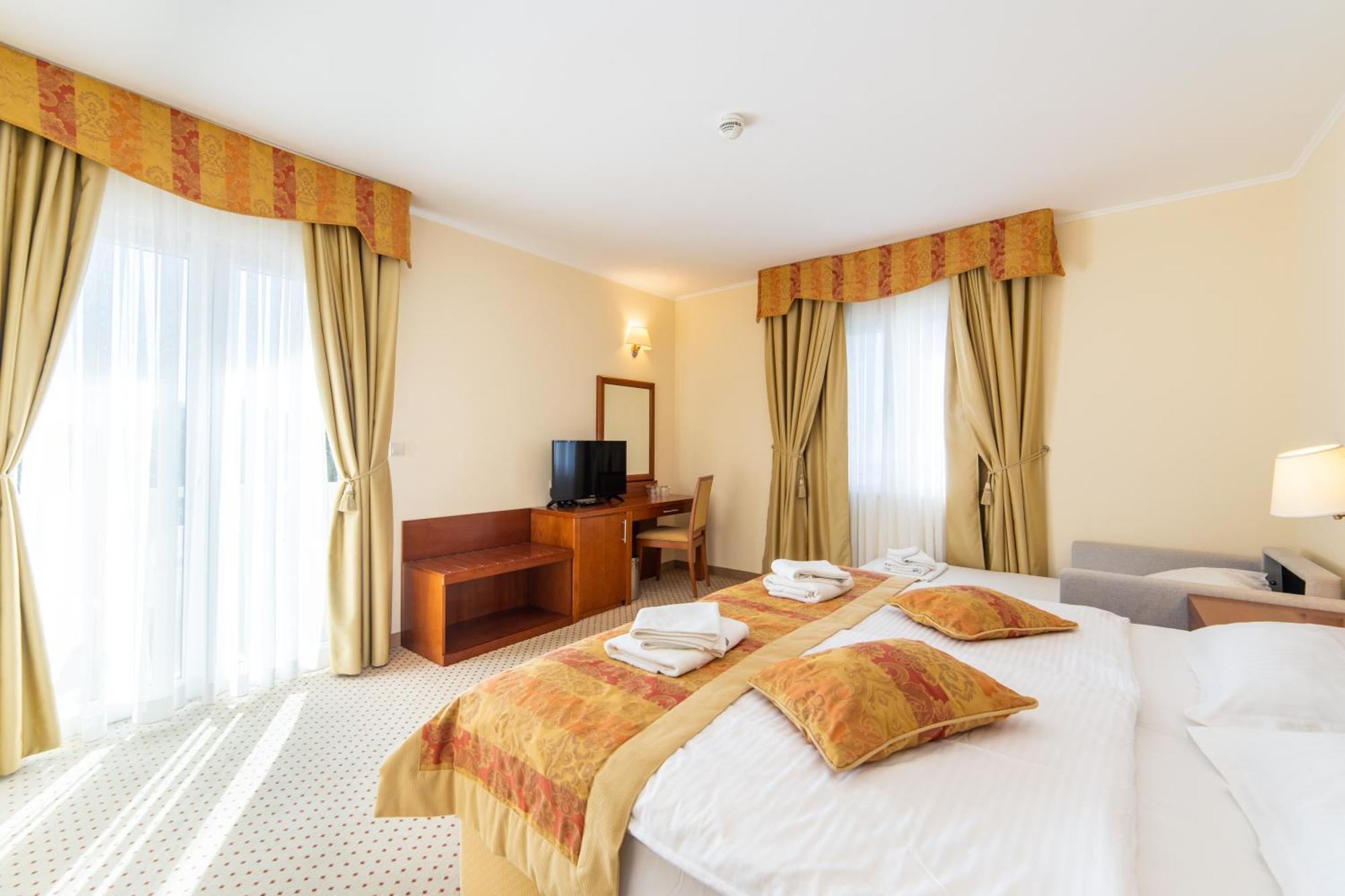 Hotel Bella Vista Дрвеник Екстериор снимка