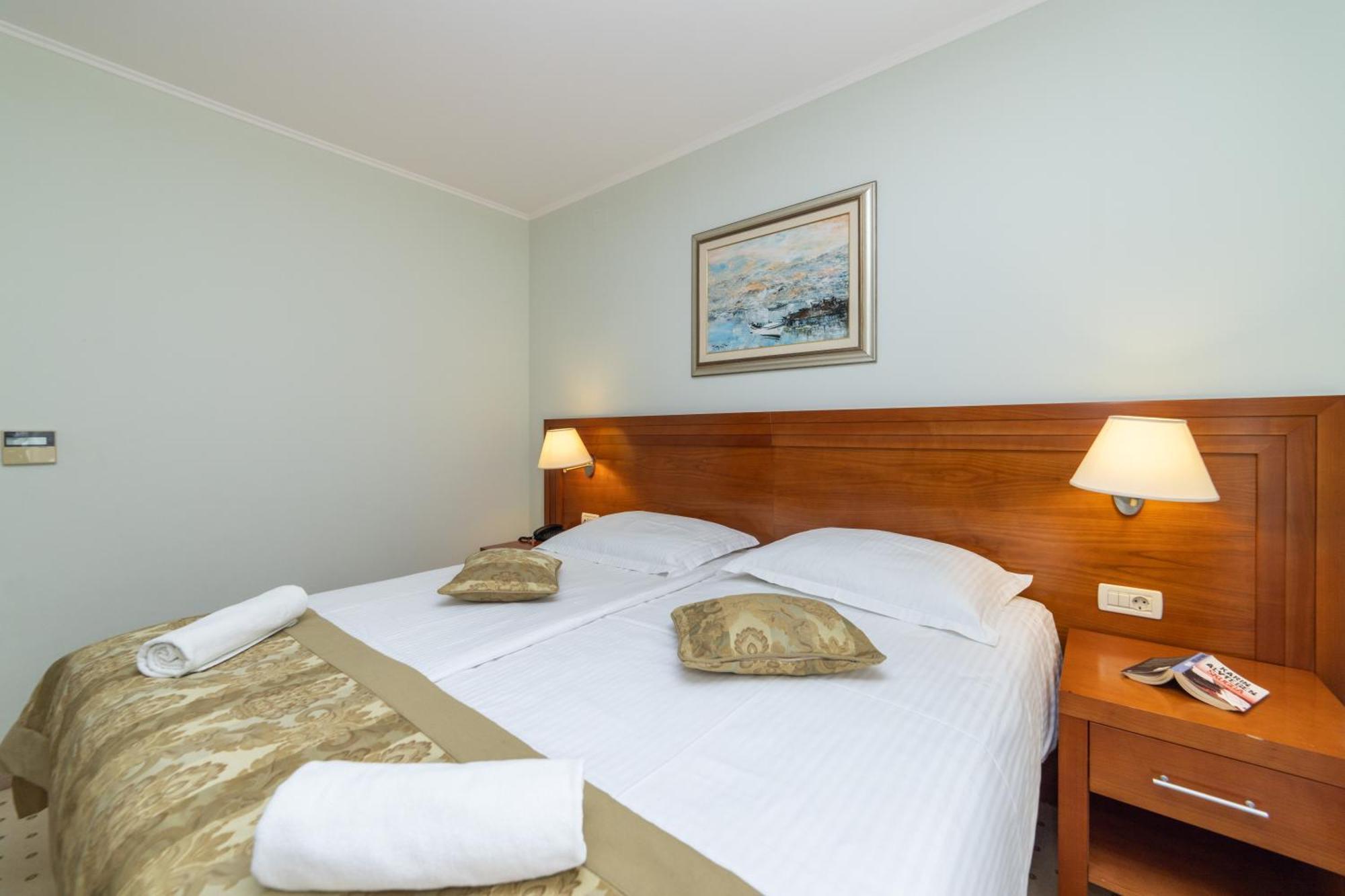 Hotel Bella Vista Дрвеник Екстериор снимка